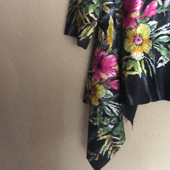 Jerry •T Cardigan - Picture 3 of 9